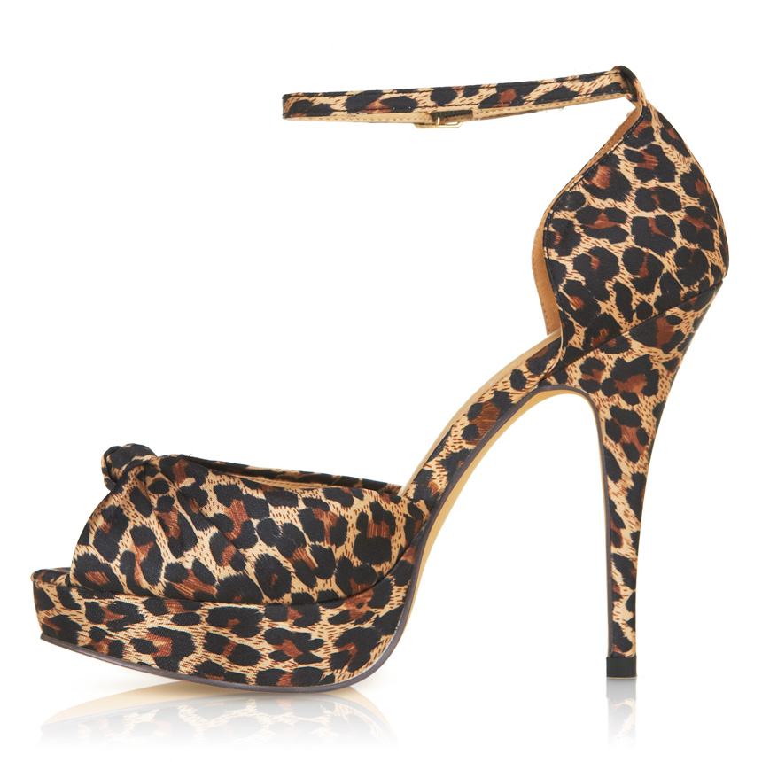 Janna in Leopard - Get great deals at JustFab
