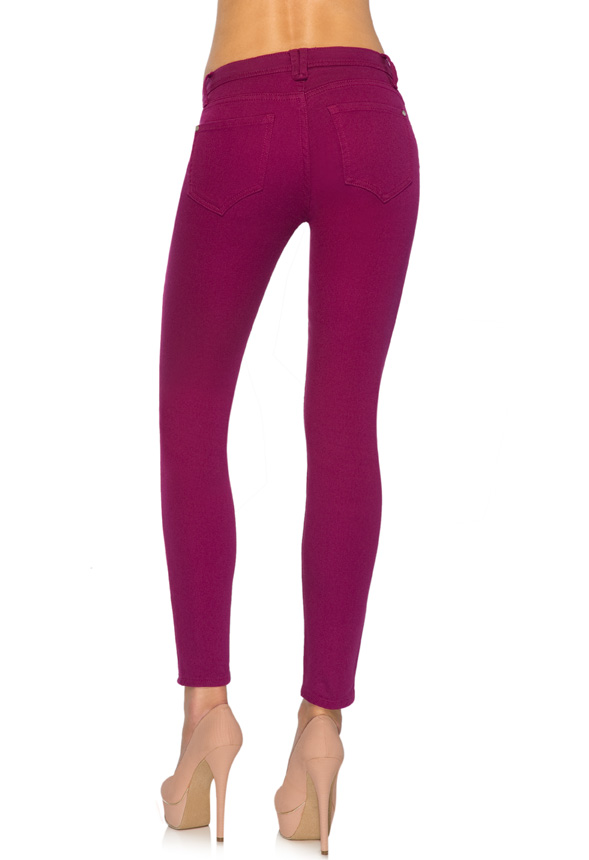 Signature Skinny Solid Jean