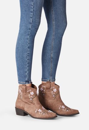 inexpensive cowgirl boots