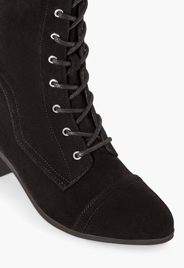 Oakly Lace-Up Boot