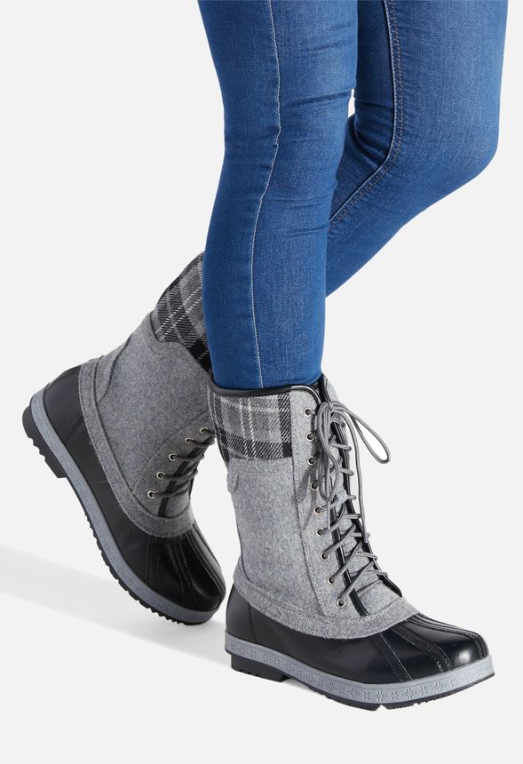 Anaelle Flannel Flat Boot in Anaelle 