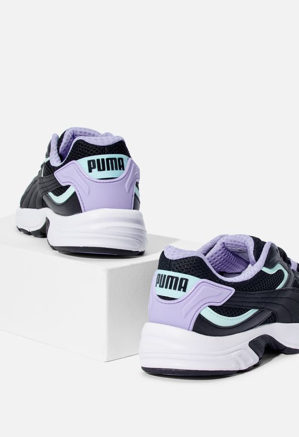 Puma Axis Plus 90's Sneaker in Black 