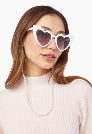Heart Eyes Sunglasses With Pearl Holder