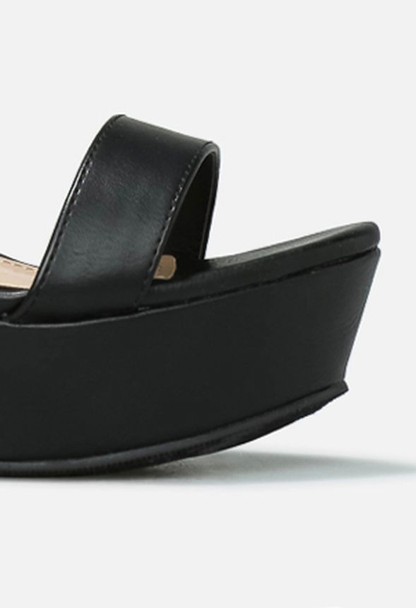lace wedge